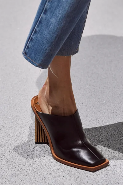 Look 24